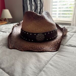 ladie’s palm/ straw hat. Imperfect. Sz. Large